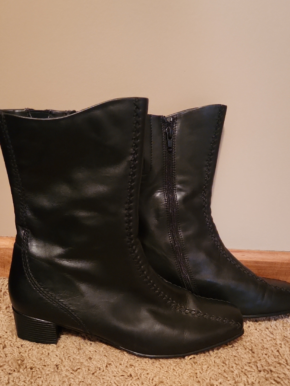 Kumfs Black Leather Classic Women's Mid-Calf Zip Boots Size 40.5